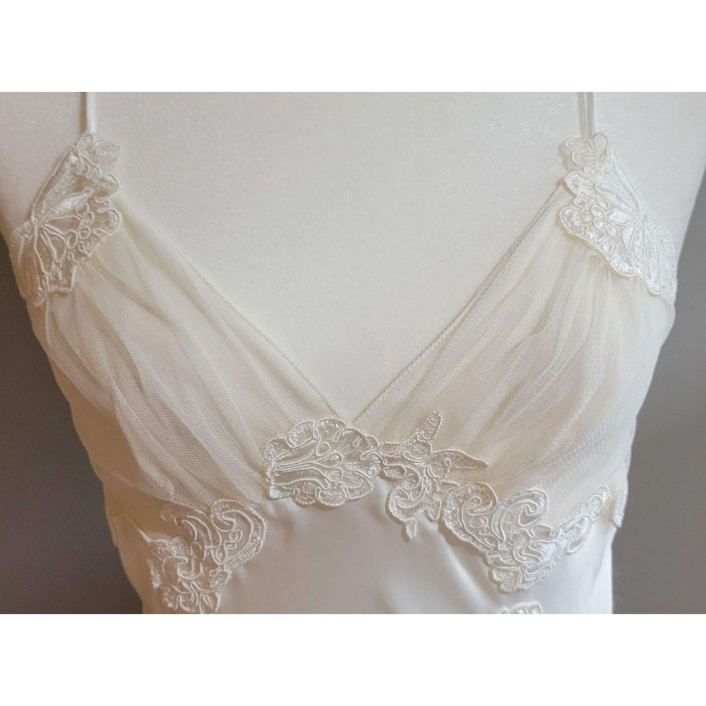 Victoria's Secret Slip Dress & Robe Set - Picture 9 of 16